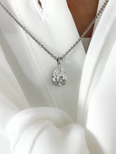 Solitaire Pear Diamant Cut Halskette