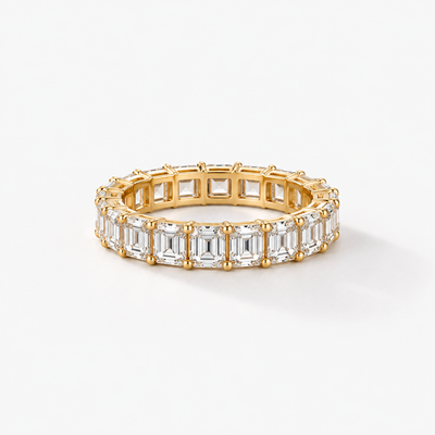 Hamptons Diamant Pinky Ring in 18k Gelbgold mit rundum gefassten Diamanten im Emerald-Schliff